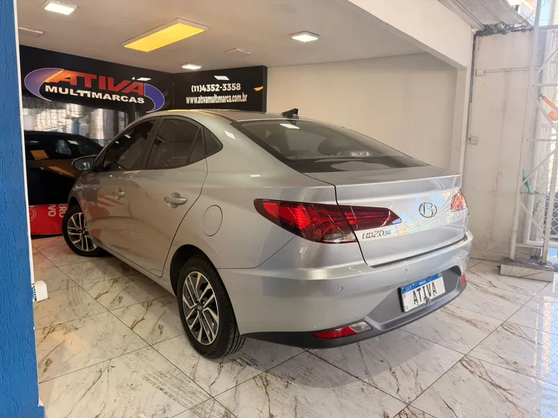 Hyundai HB20S Prata