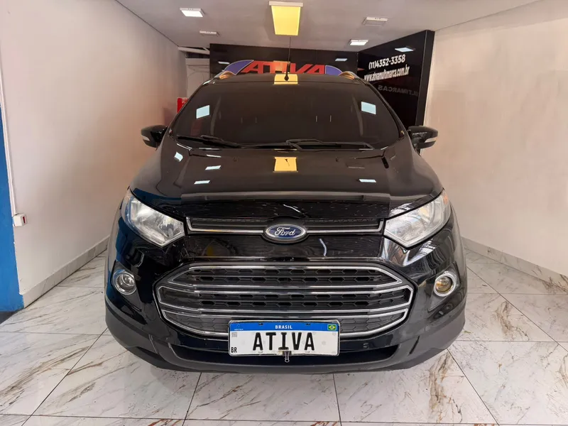 Ford EcoSport Preto