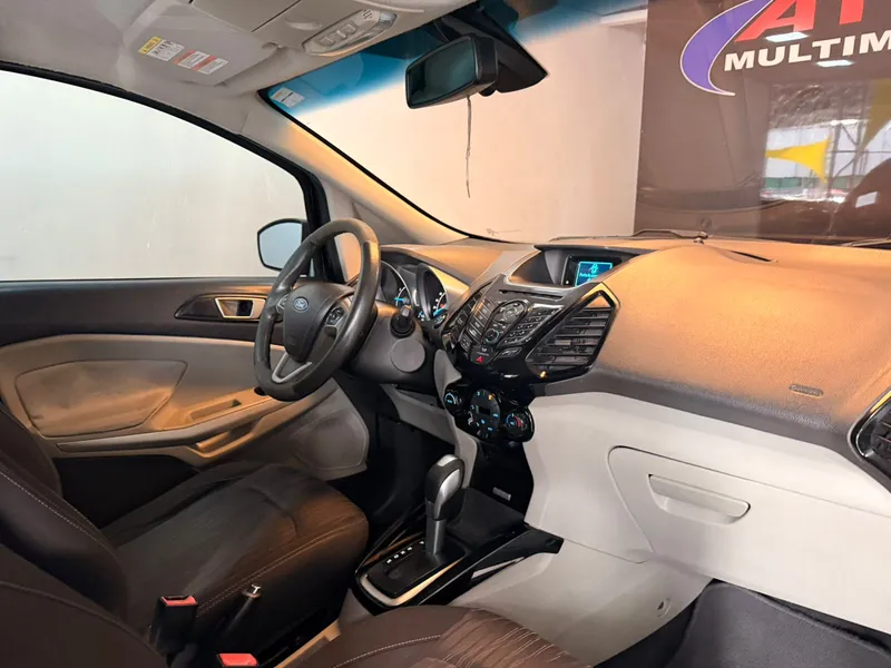 Ford EcoSport Preto