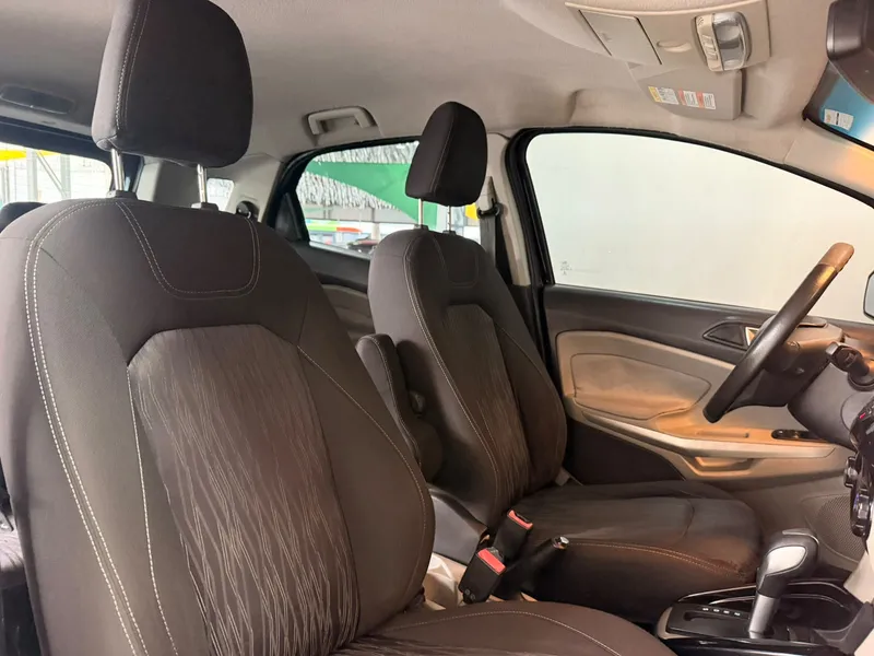 Ford EcoSport Preto