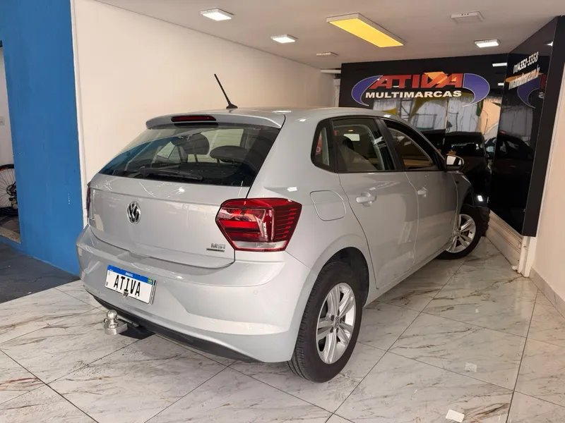 Volkswagen Polo Hatch Prata