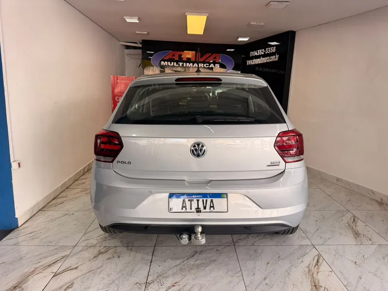 Volkswagen Polo Hatch Prata
