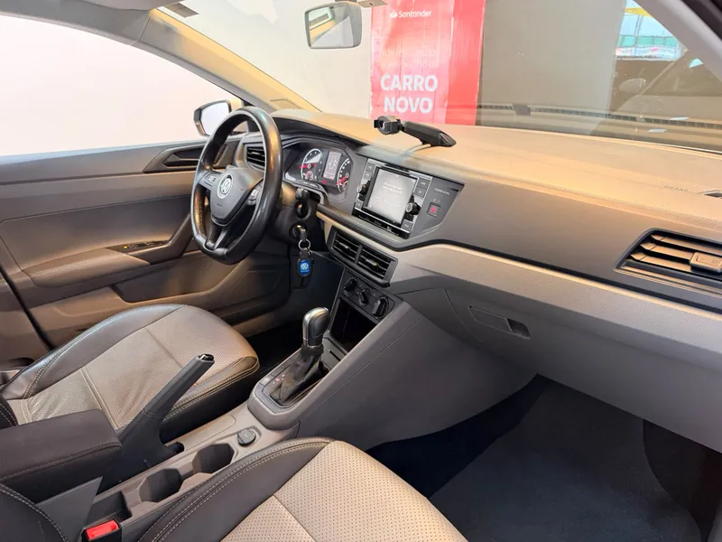 Volkswagen Polo Hatch Prata