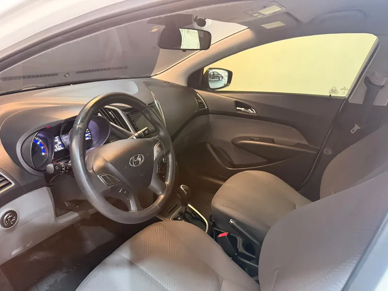 Hyundai HB20S Branco