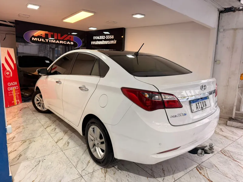 Hyundai HB20S Branco