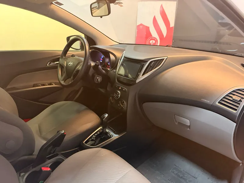 Hyundai HB20S Branco