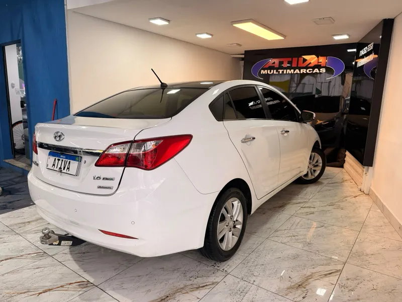 Hyundai HB20S Branco
