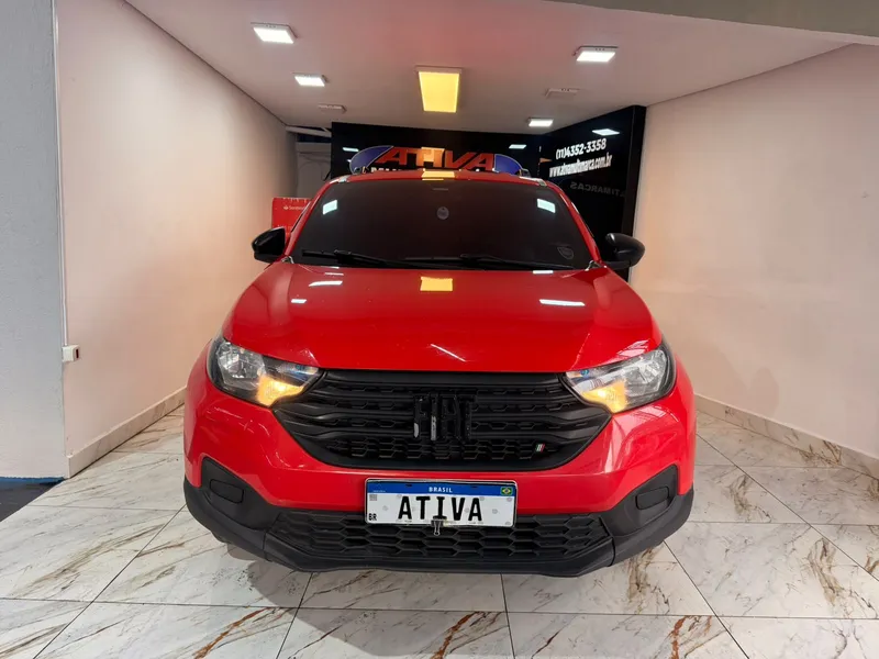 Fiat Strada Vermelho