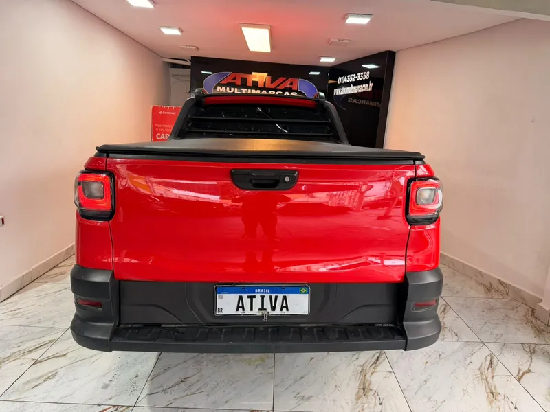 Fiat Strada Vermelho