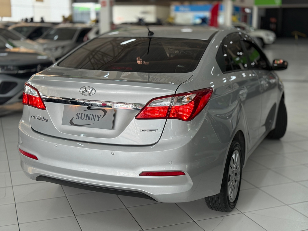 Hyundai HB20S Prata