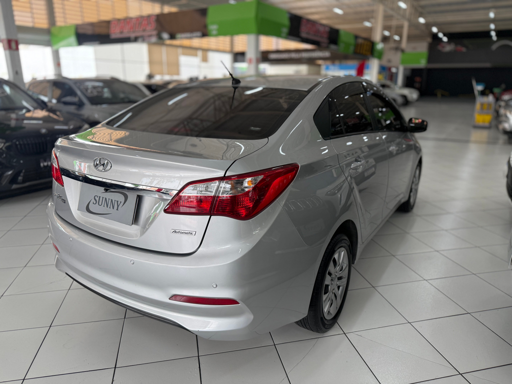 Hyundai HB20S Prata