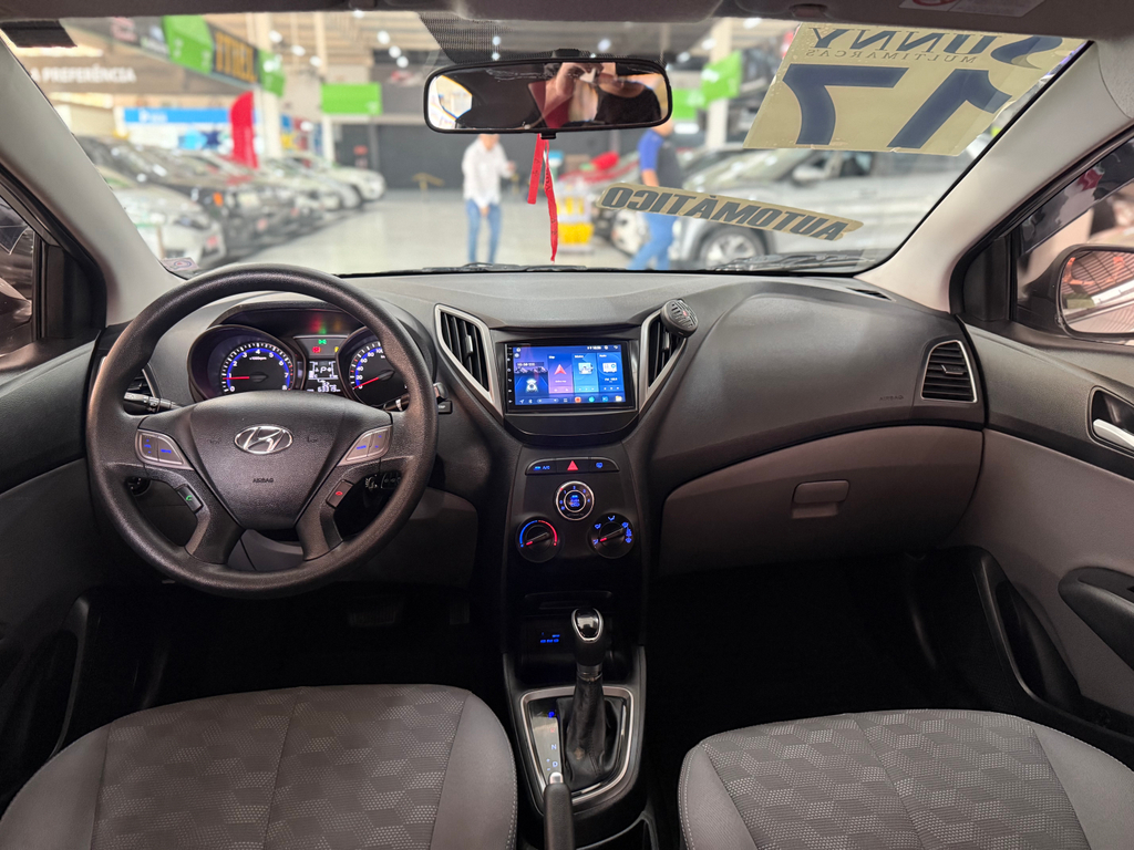 Hyundai HB20S Prata