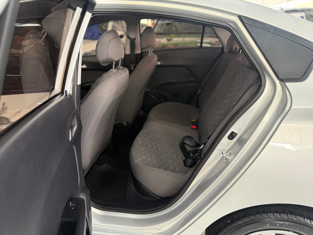 Hyundai HB20S Prata