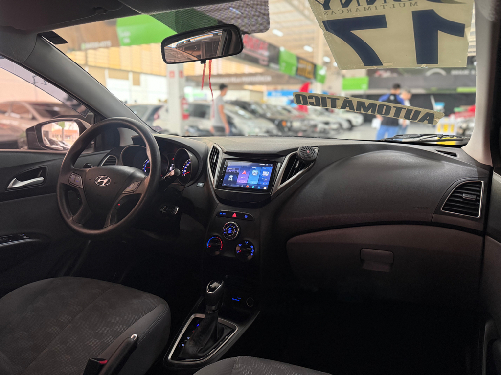 Hyundai HB20S Prata