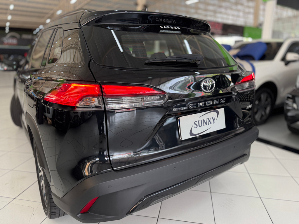 Toyota Corolla Cross Preto