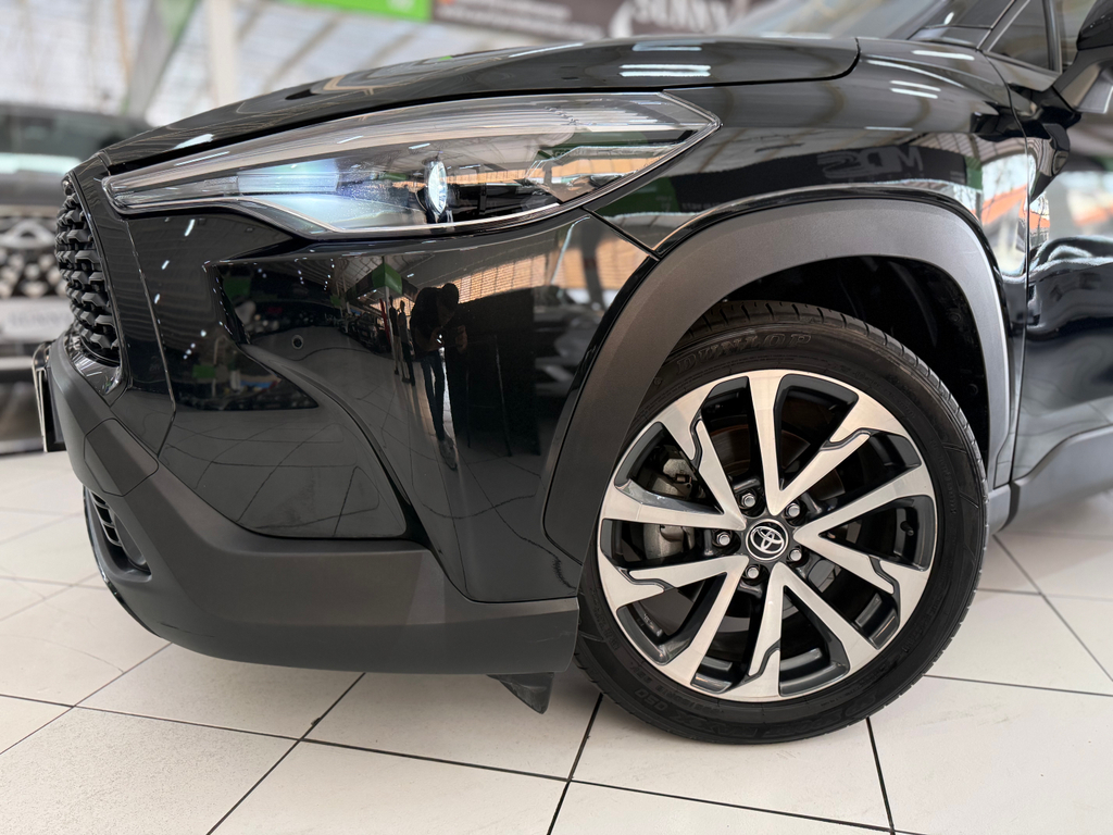 Toyota Corolla Cross Preto