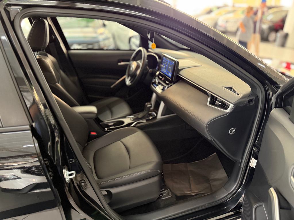Toyota Corolla Cross Preto