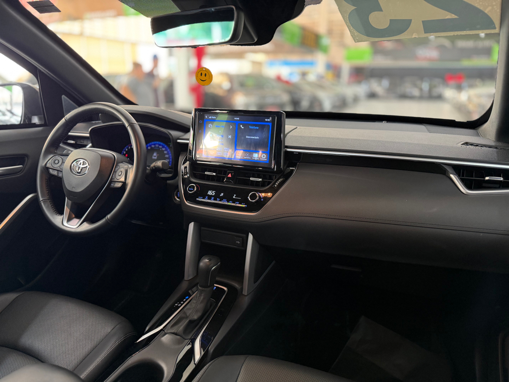 Toyota Corolla Cross Preto