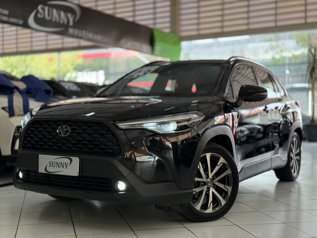 Toyota Corolla Cross Preto