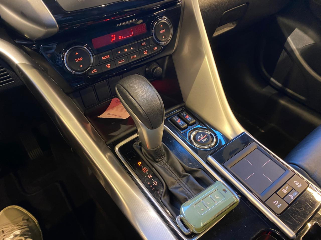 Mitsubishi Eclipse Cross Preto
