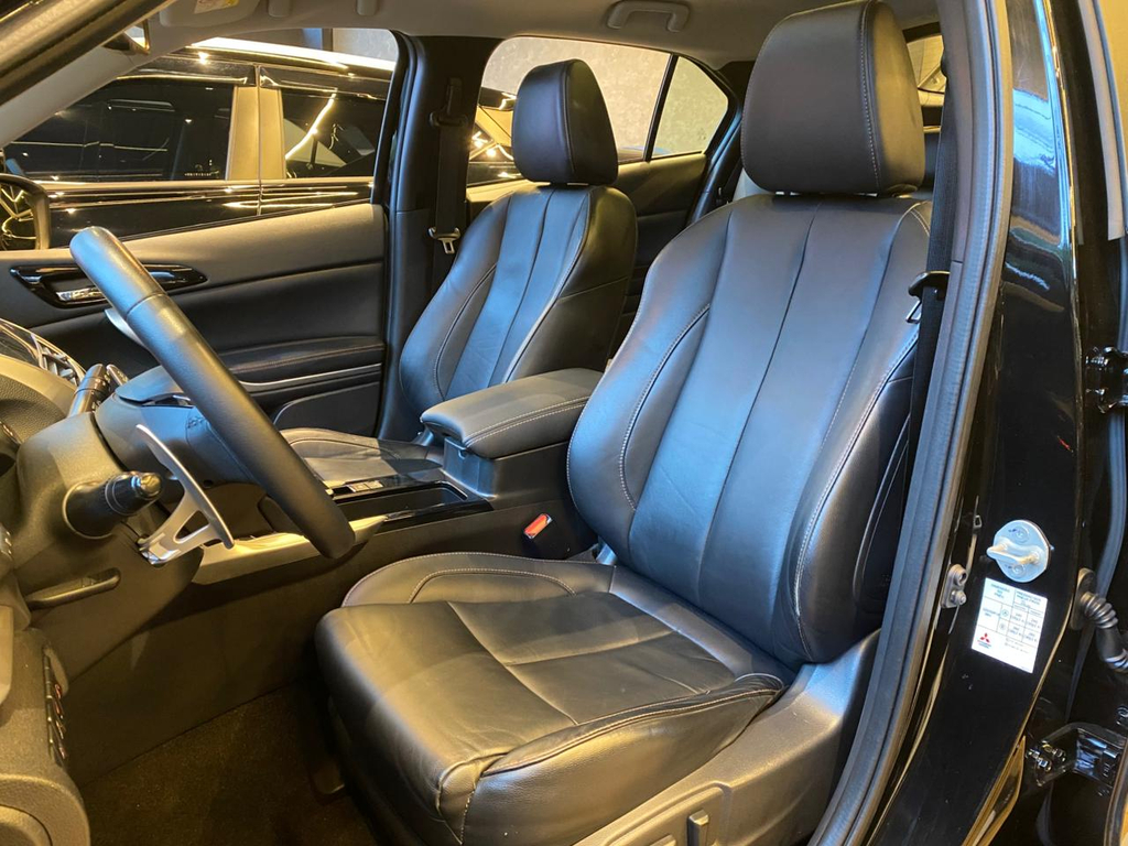 Mitsubishi Eclipse Cross Preto