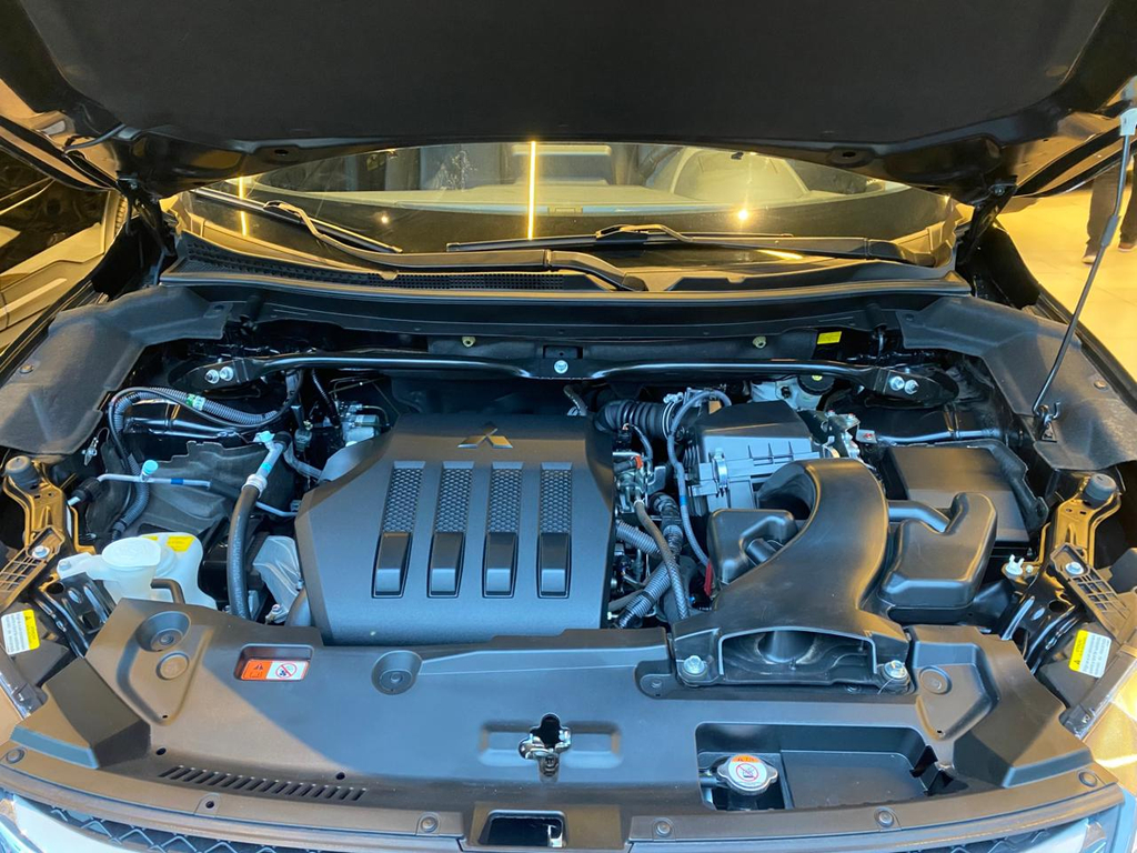 Mitsubishi Eclipse Cross Preto