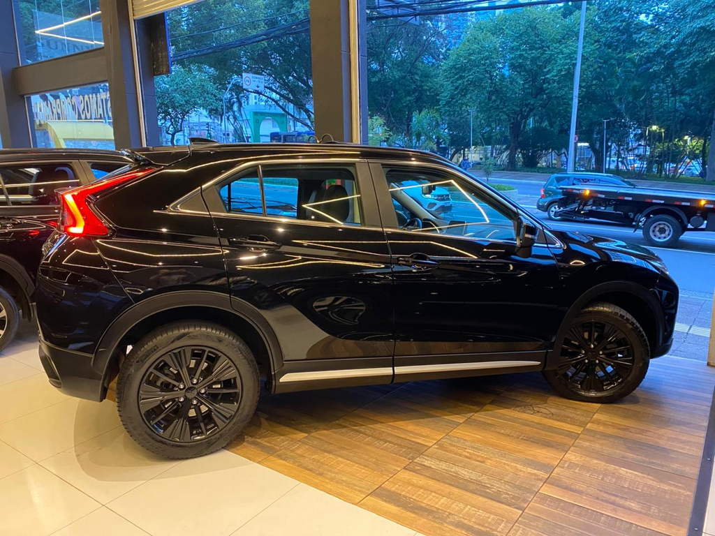 Mitsubishi Eclipse Cross Preto