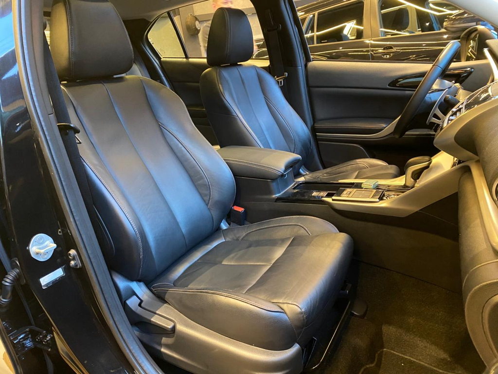 Mitsubishi Eclipse Cross Preto