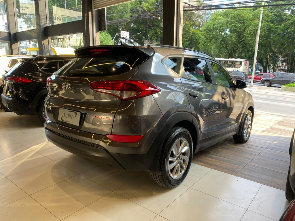 Hyundai Tucson Cinza