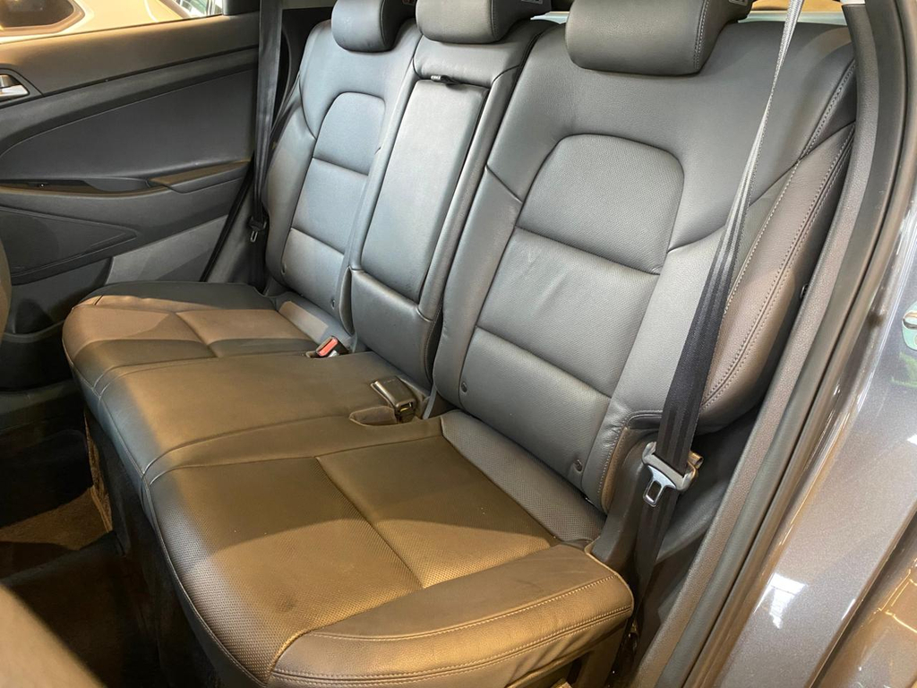 Hyundai Tucson Cinza