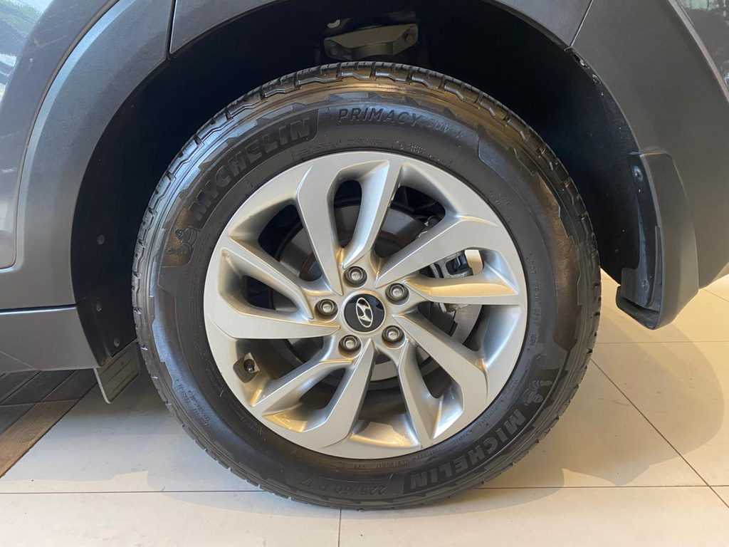 Hyundai Tucson Cinza