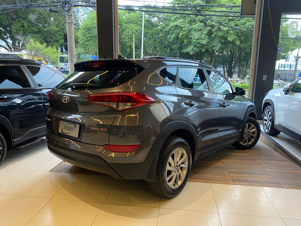 Hyundai Tucson Cinza