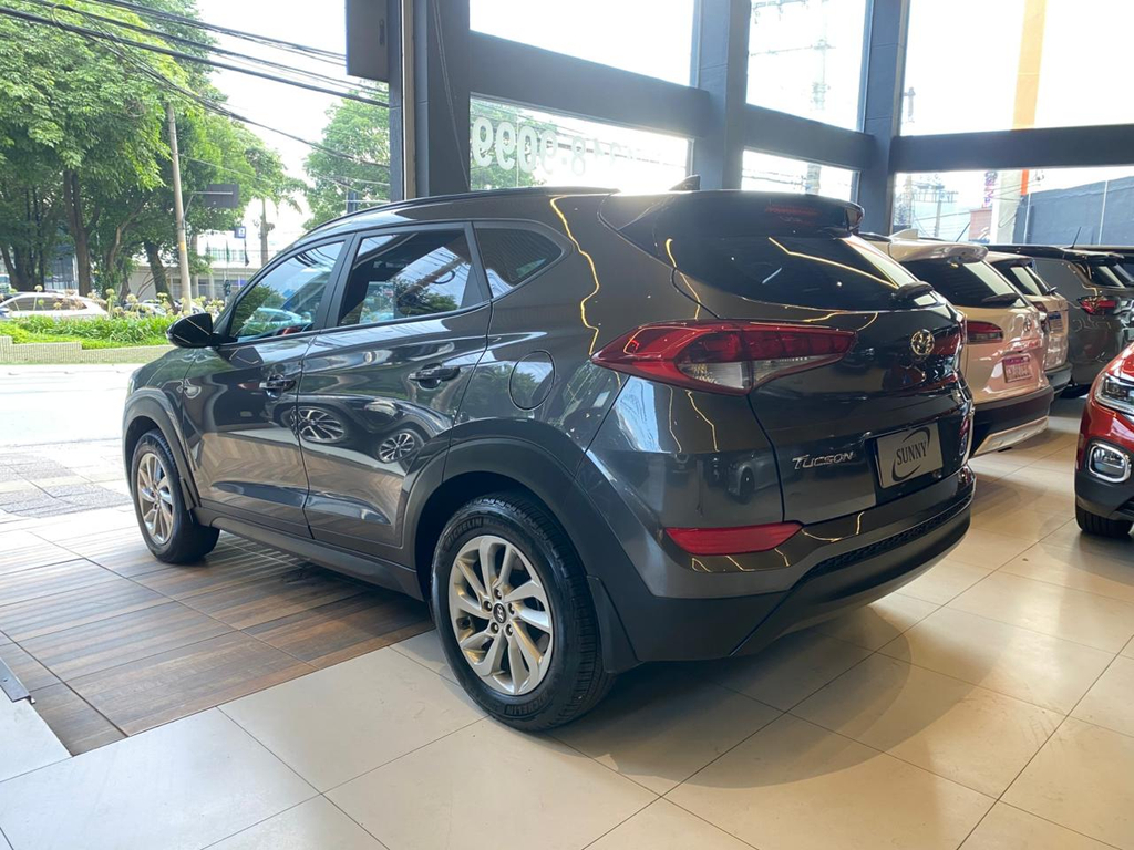 Hyundai Tucson Cinza