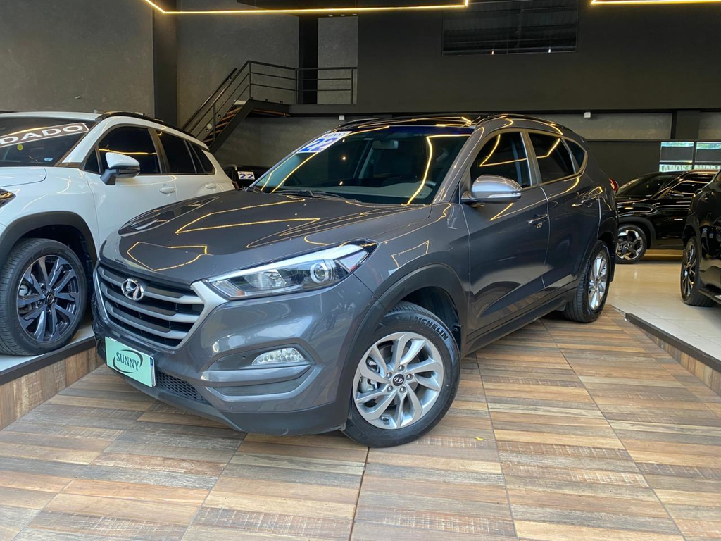 Hyundai Tucson Cinza