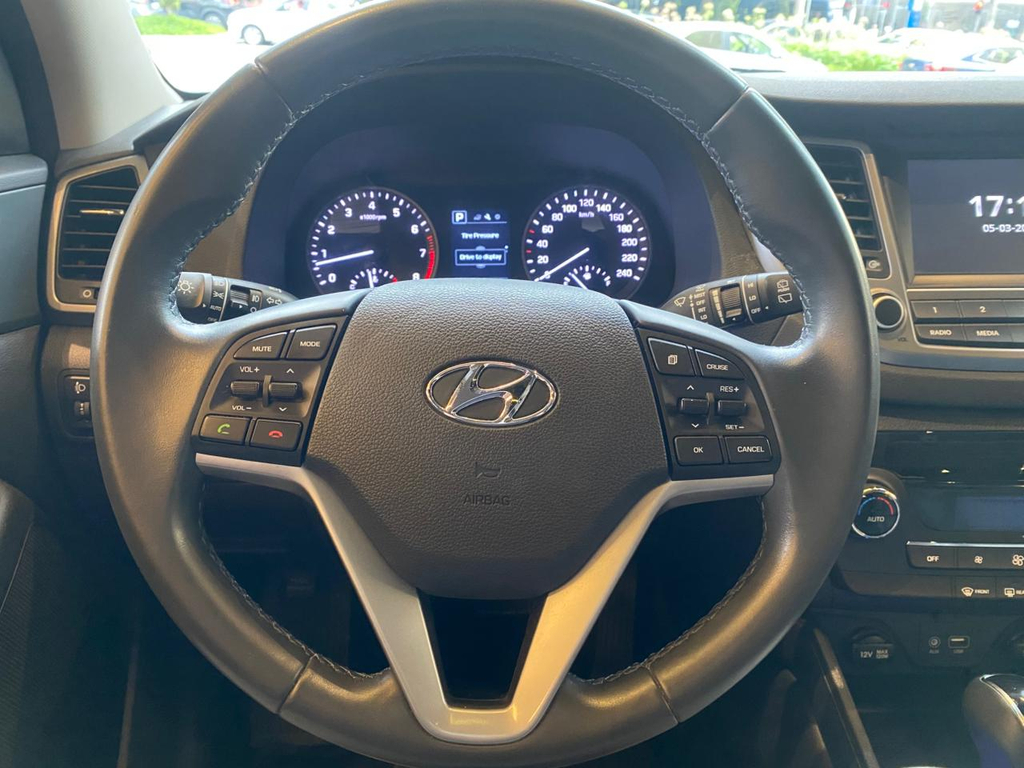 Hyundai Tucson Cinza