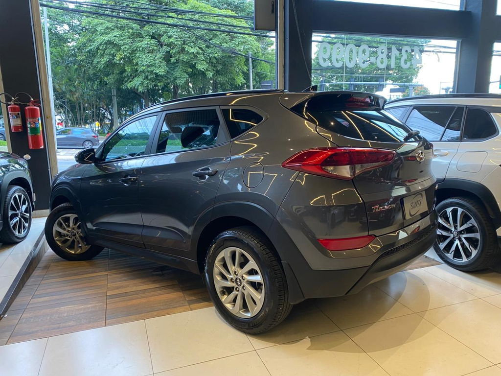 Hyundai Tucson Cinza