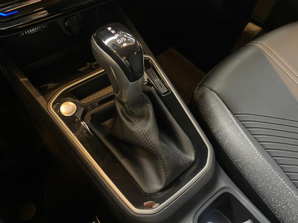 Volkswagen Tera Preto