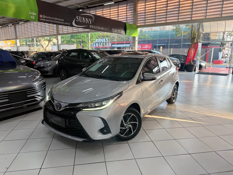 Toyota Yaris Hatch Prata
