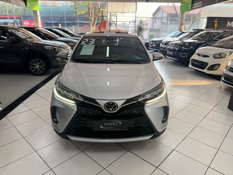 Toyota Yaris Hatch Prata