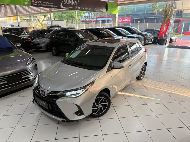 Toyota Yaris Hatch Prata