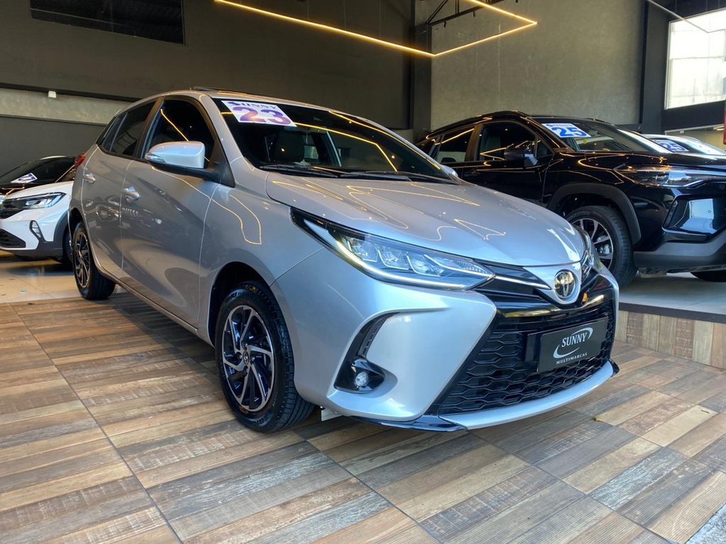 Toyota Yaris Hatch Prata