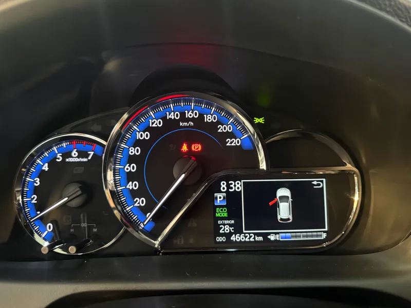 Toyota Yaris Hatch Prata