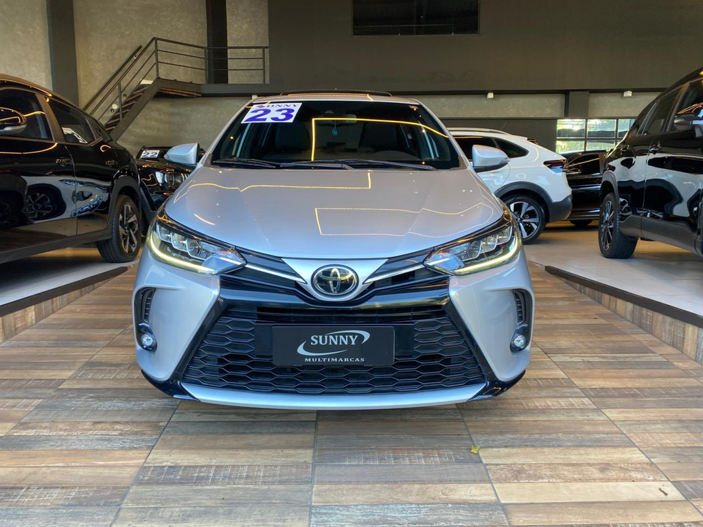 Toyota Yaris Hatch Prata