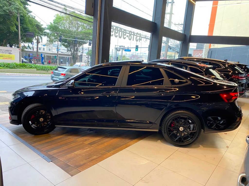 Volkswagen Jetta Preto