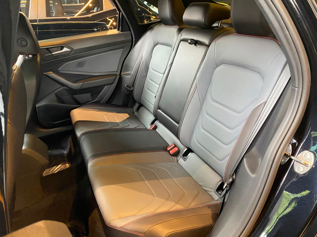 Volkswagen Jetta Preto