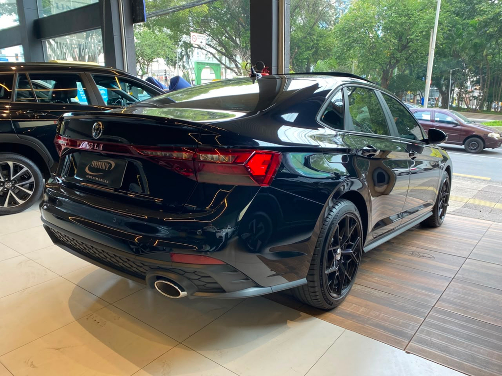 Volkswagen Jetta Preto