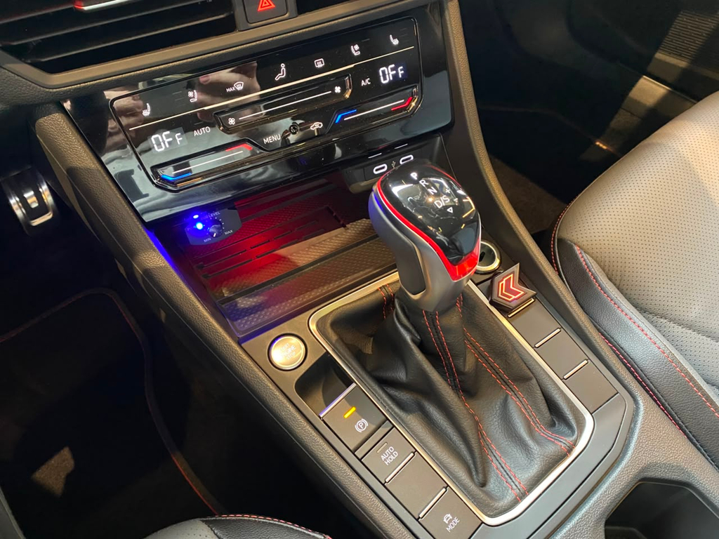Volkswagen Jetta Preto