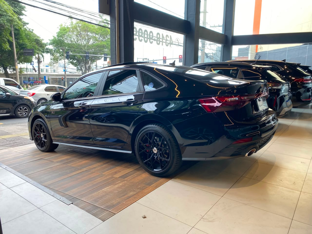 Volkswagen Jetta Preto