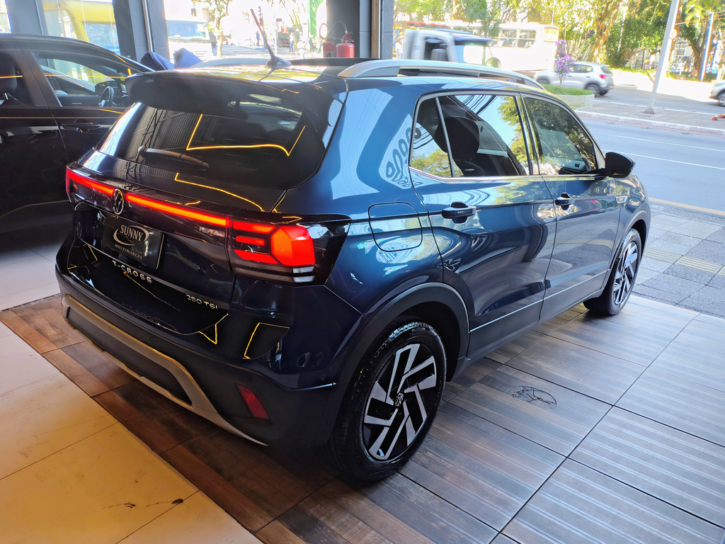 Volkswagen T-Cross Azul