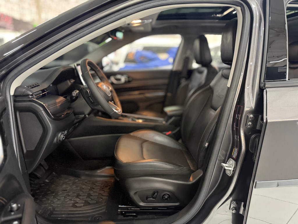 Jeep Compass Cinza